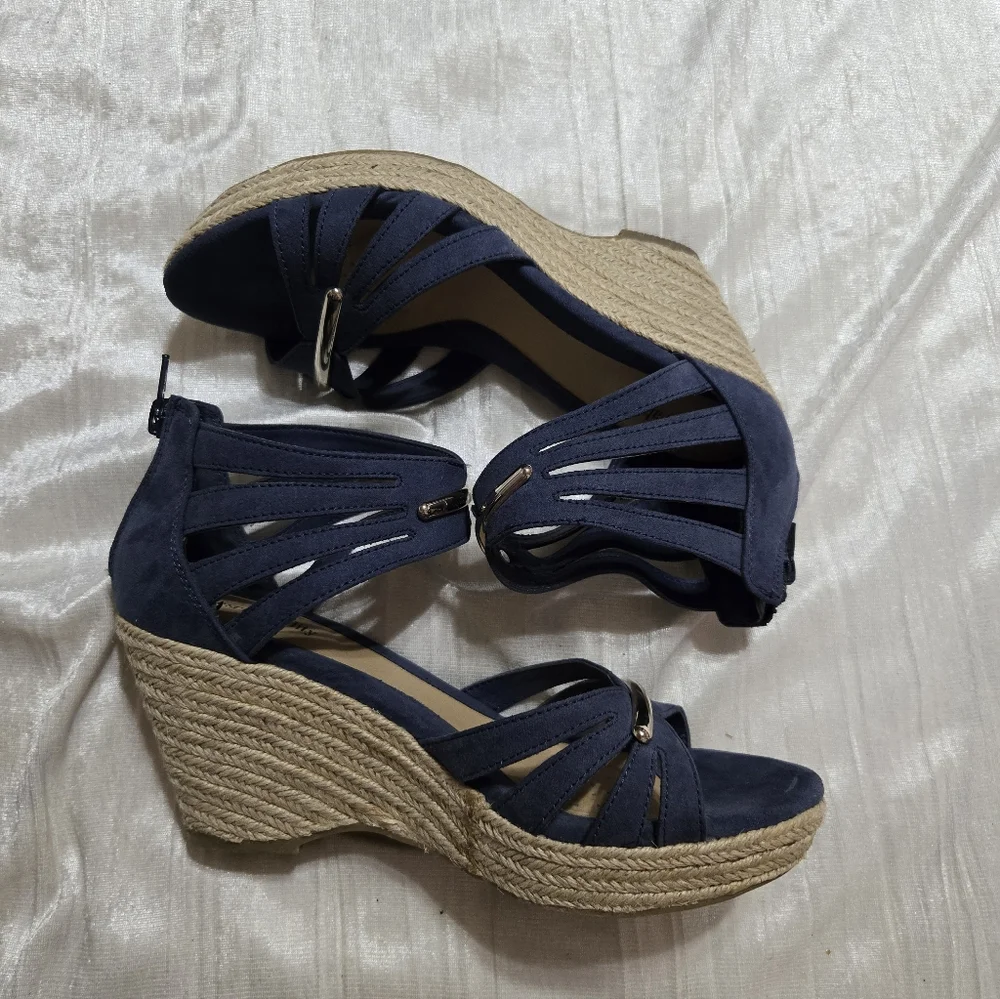 Wedges By Solesensability, Size 7 1/2 EUC